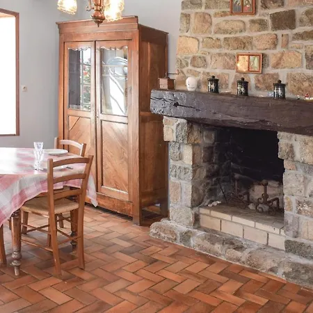 Vakantiehuis Amazing In W/ 2 Bedrooms *