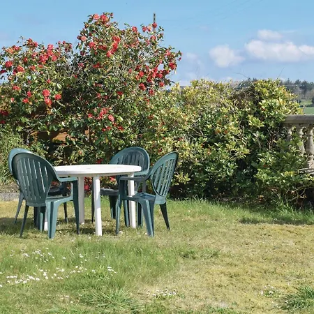 Vakantiehuis Amazing In W/ 2 Bedrooms